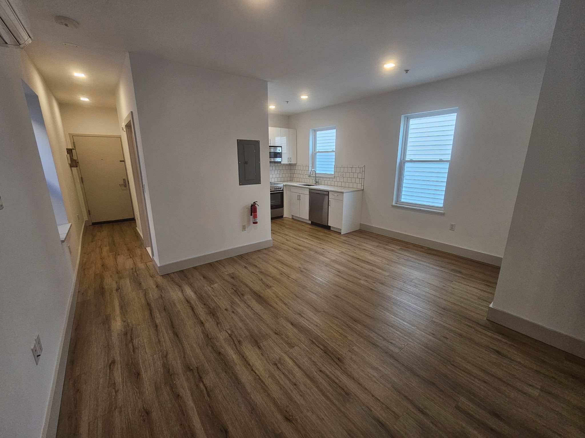560 Main Street 3A